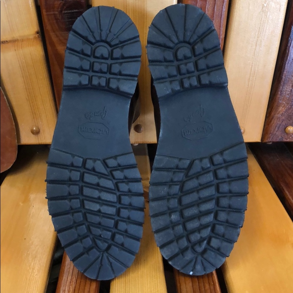 Clark’s - Picture 2 of 4